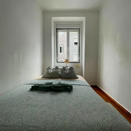 Guest house In Palmira Shared For Surf Lovers Lisbon
