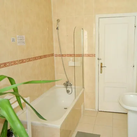 In Palmira Shared For Surf Lovers * Lizbona