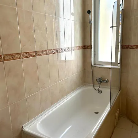 In Palmira Shared For Surf Lovers Pensjonat Lizbona