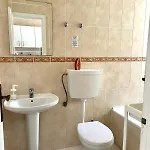 In Palmira Shared For Surf Lovers בית הארחה *